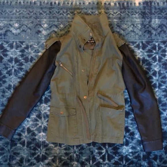 Light jacket - Picture 1 of 4